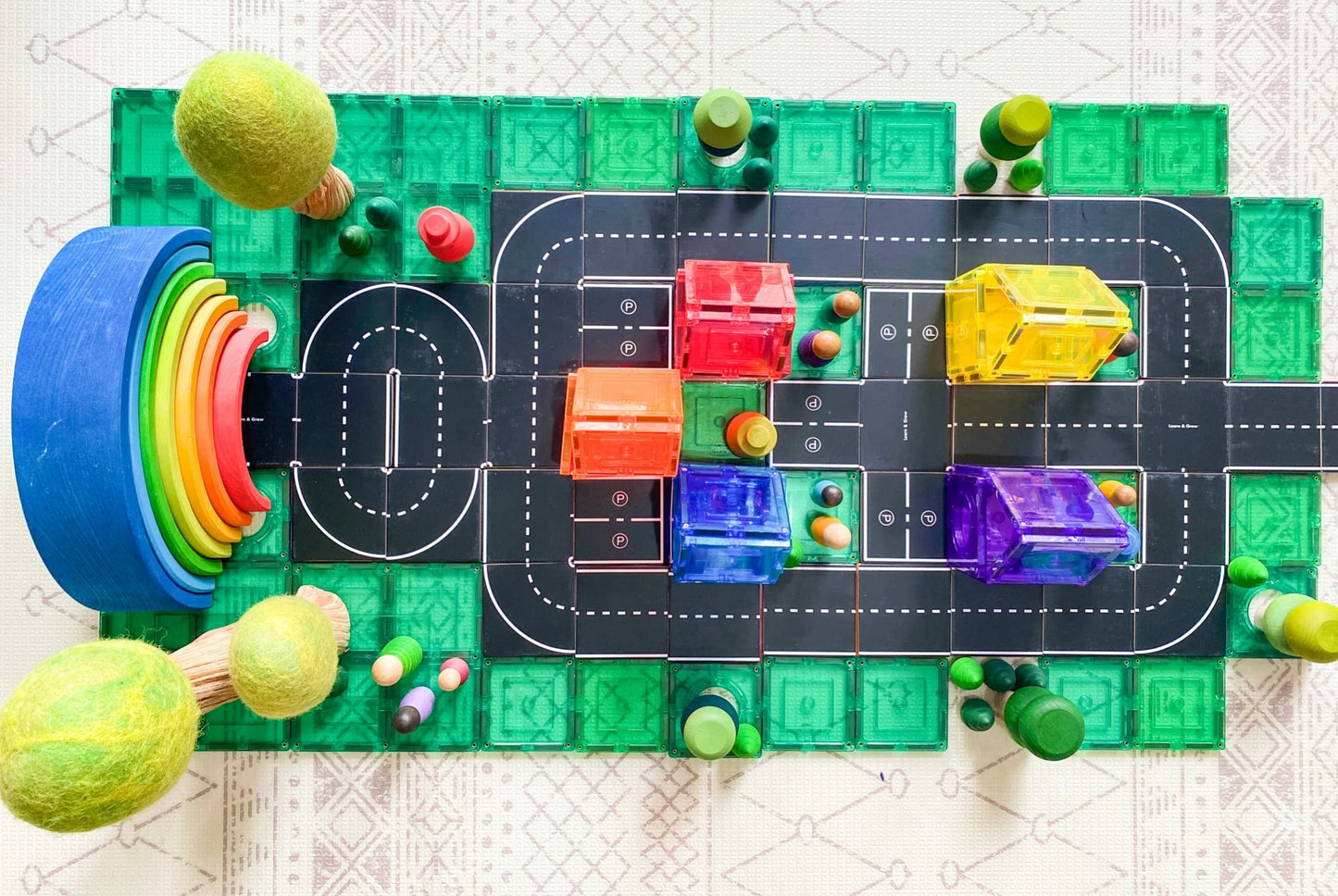Magnetic tile toppers