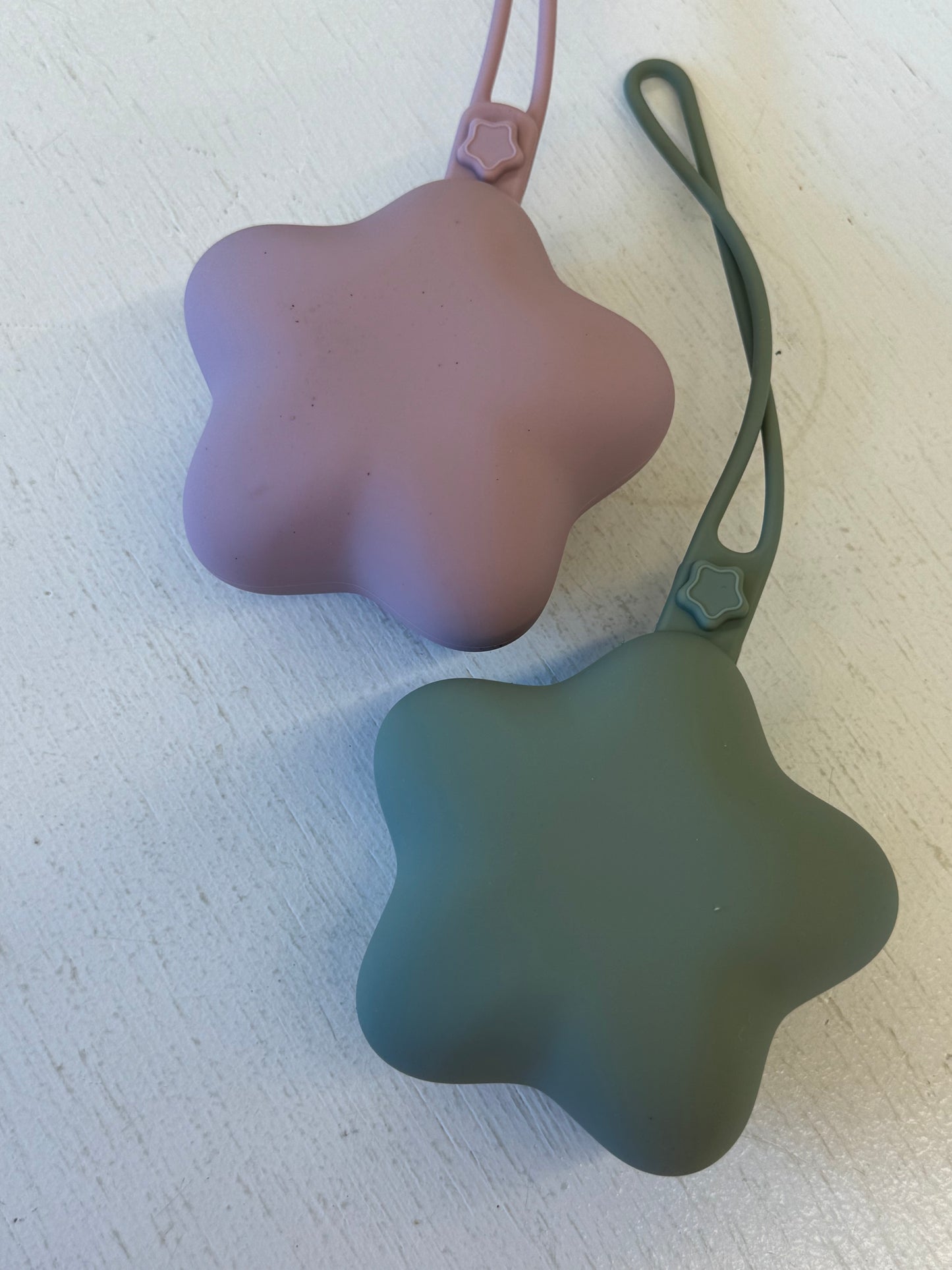 Silicone star dummy holder