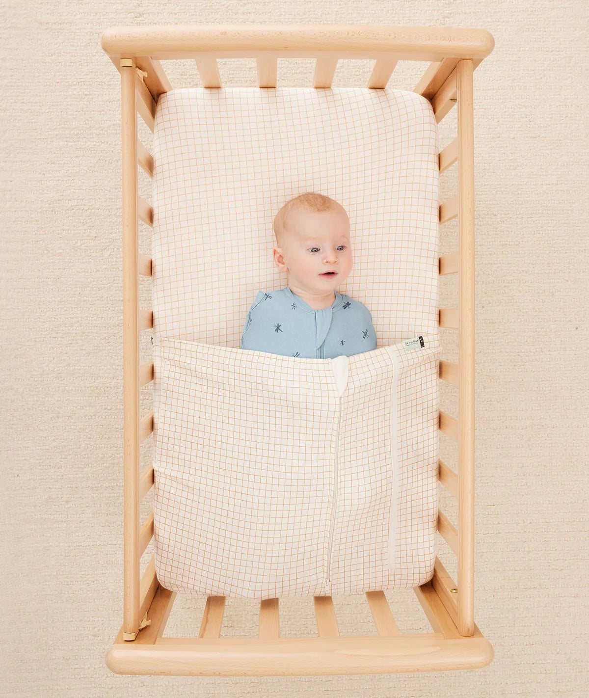 HugMe Blanket | Caramel Grid