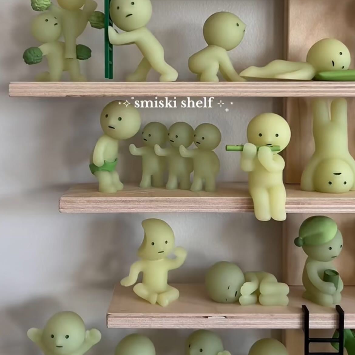 Smiski Mini Figure Bed