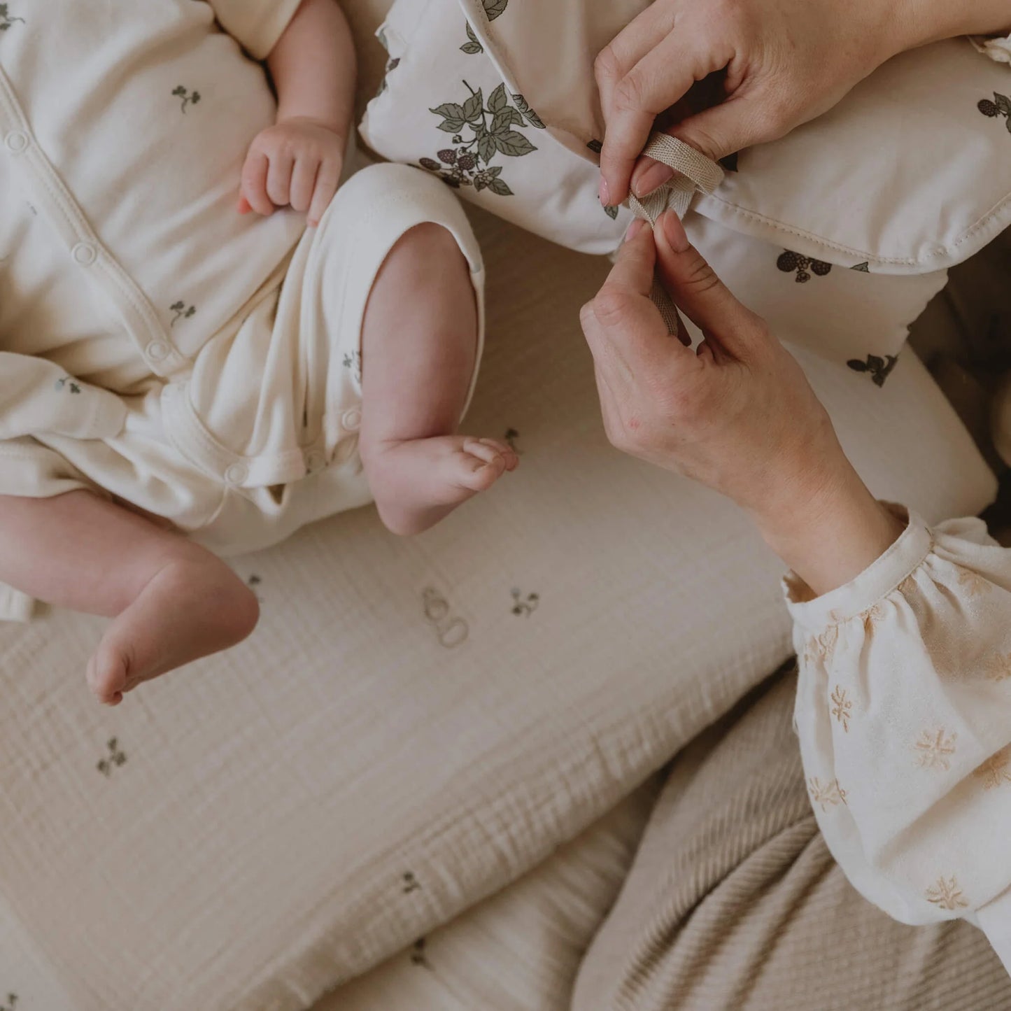 Fitted sheet - Changing mat/ Bassinet