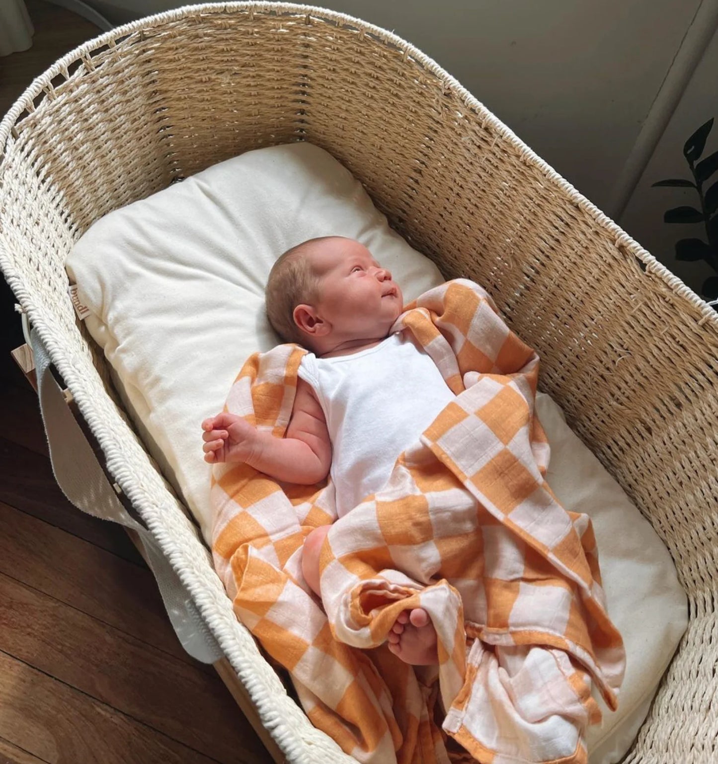 Milky Designs Wrap Bamboo Swaddle Apricot Peaches