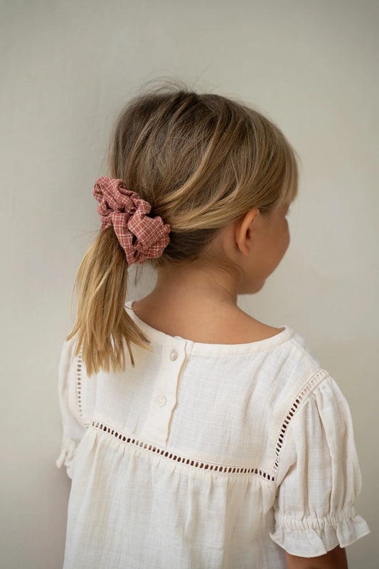 Illoura Scrunchie Red Plaid