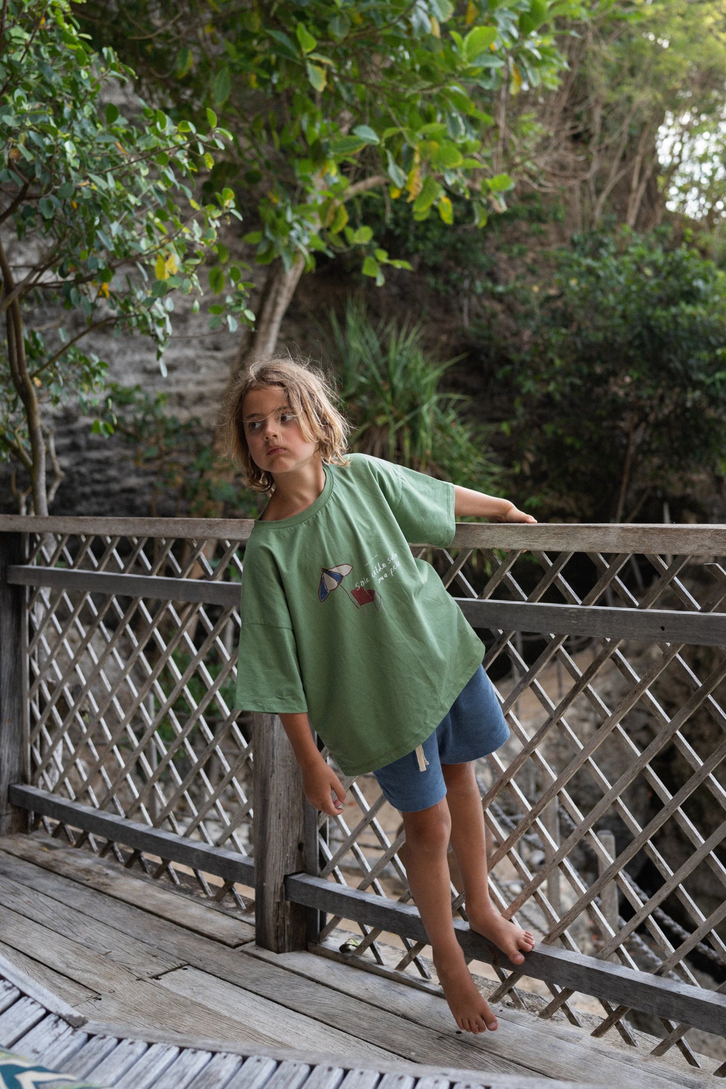 Illoura warm Sun Artist Collab Tee Hunter