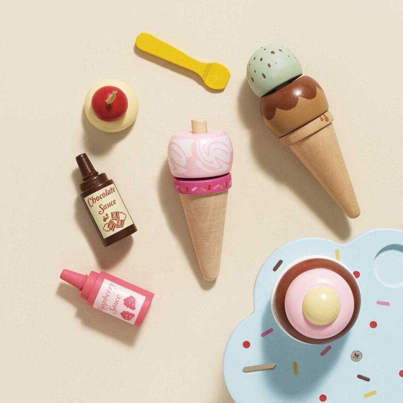 Wooden Ice cream Stand and Toppings