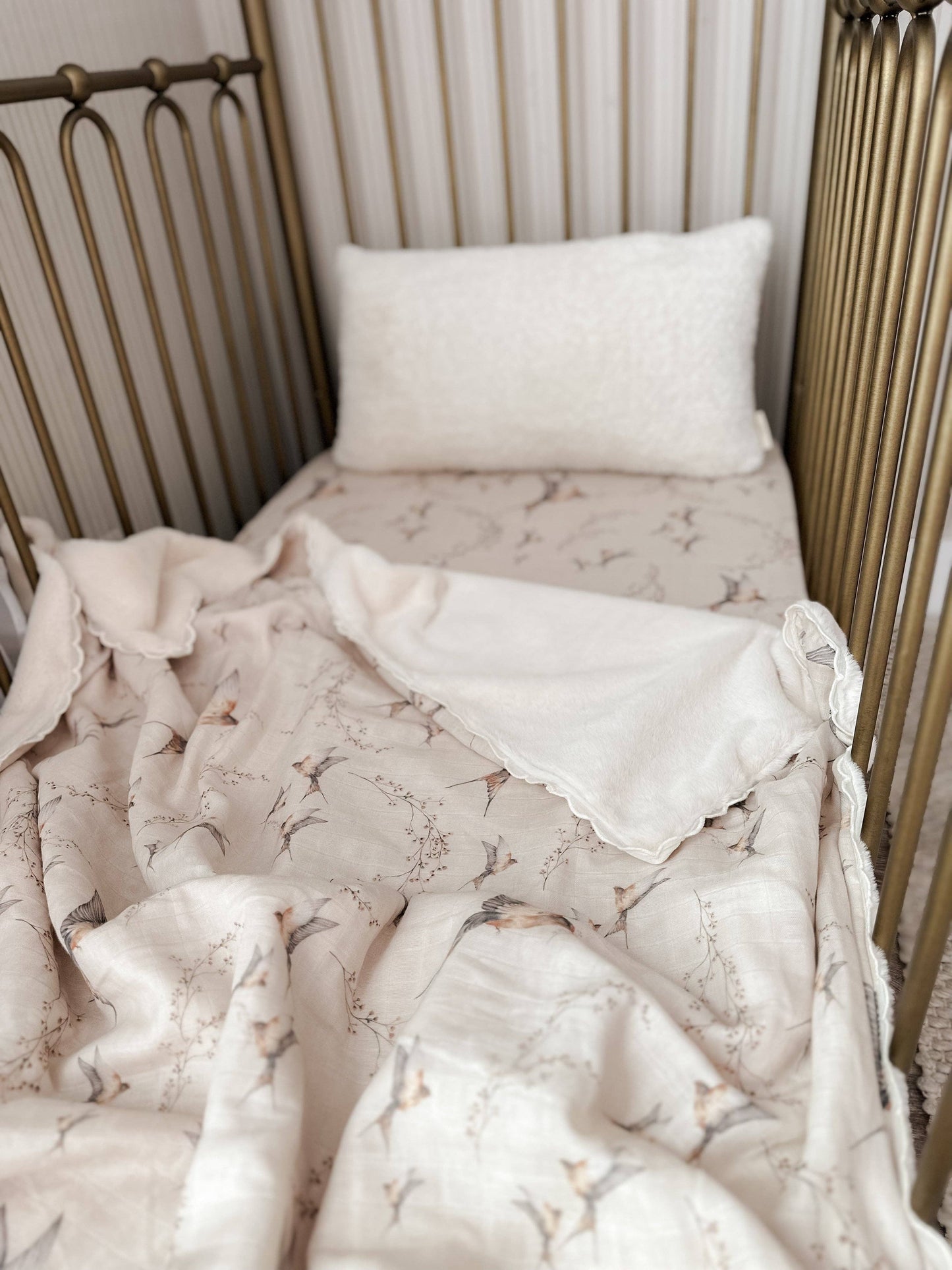 Pop Ya Tot Nightingale Fur Lined Cot Blanket