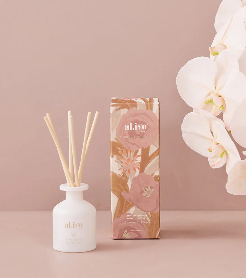 Mini Diffuser - A Moment To Bloom