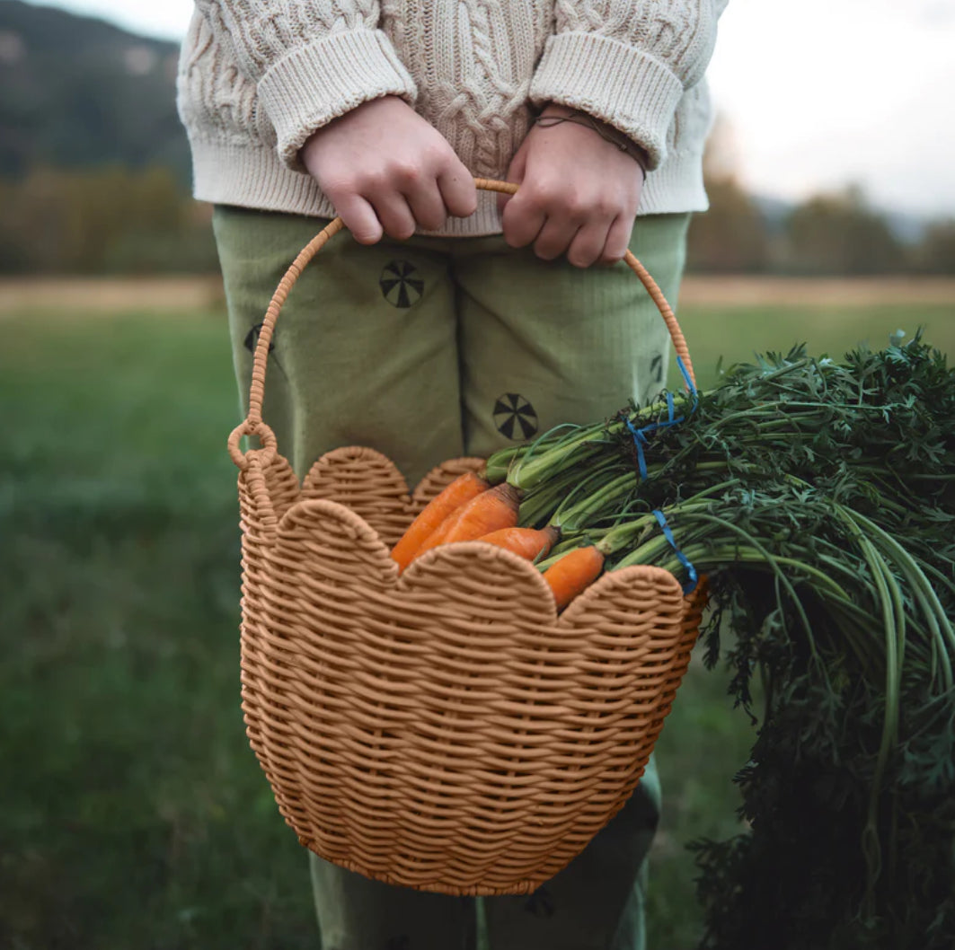 RATTAN TULIP CARRY BASKET
natural