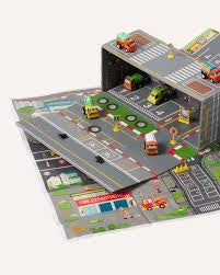 Jiggle and Giggle Fold out Garage and 18 Vehicles Set