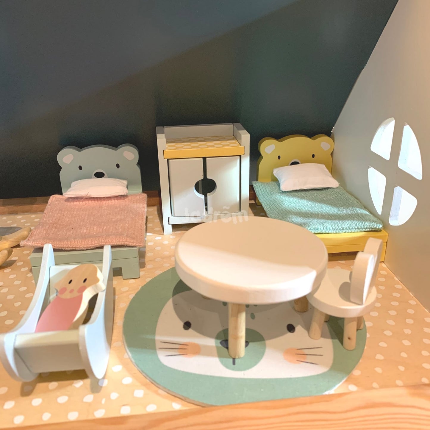 Doll house - Furniture sets