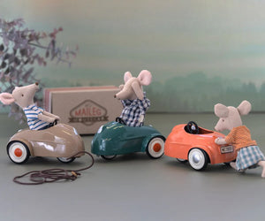 Maileg Mouse, car and garage - blue