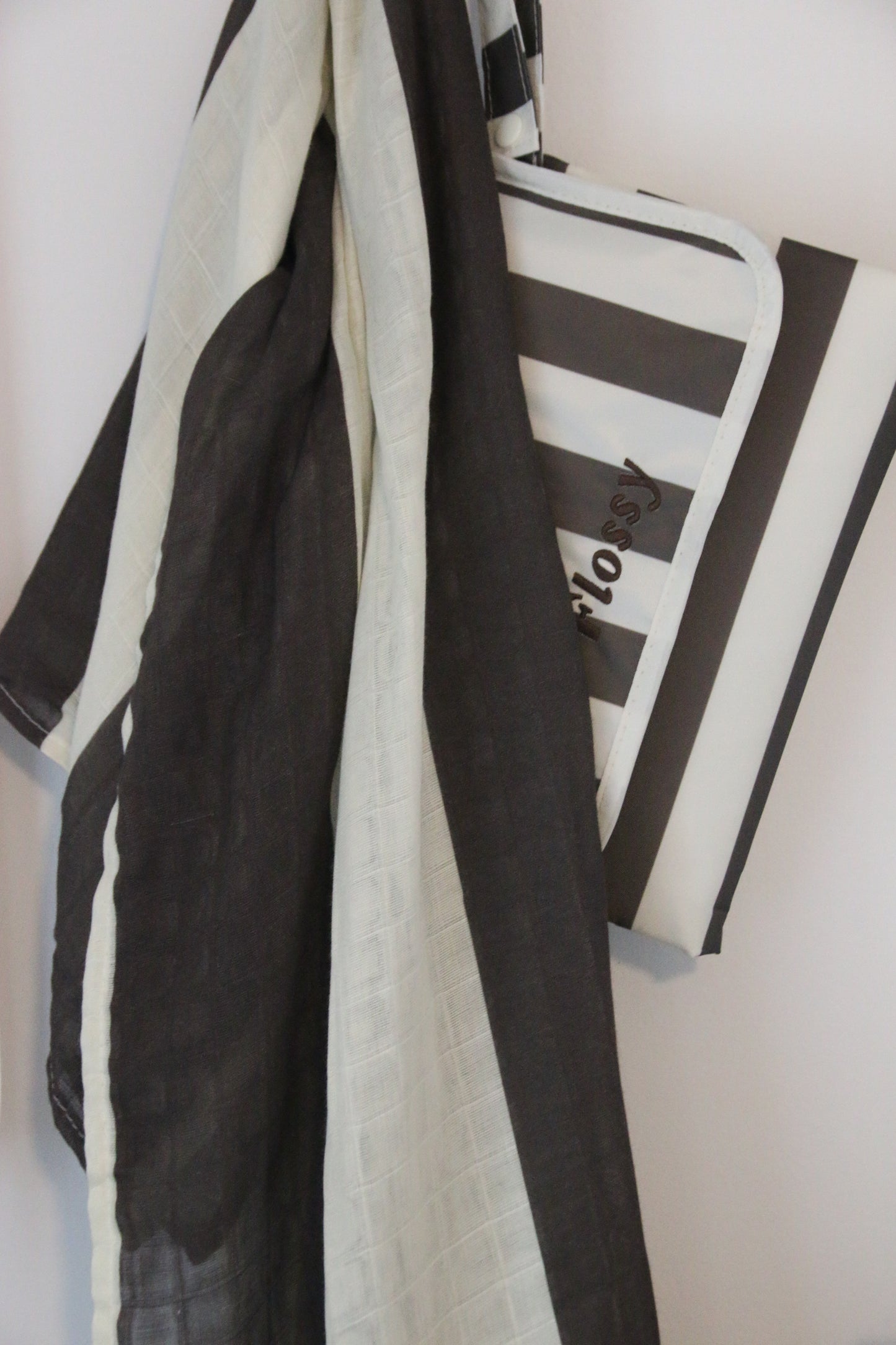 Flossy Swaddle Choc Cream