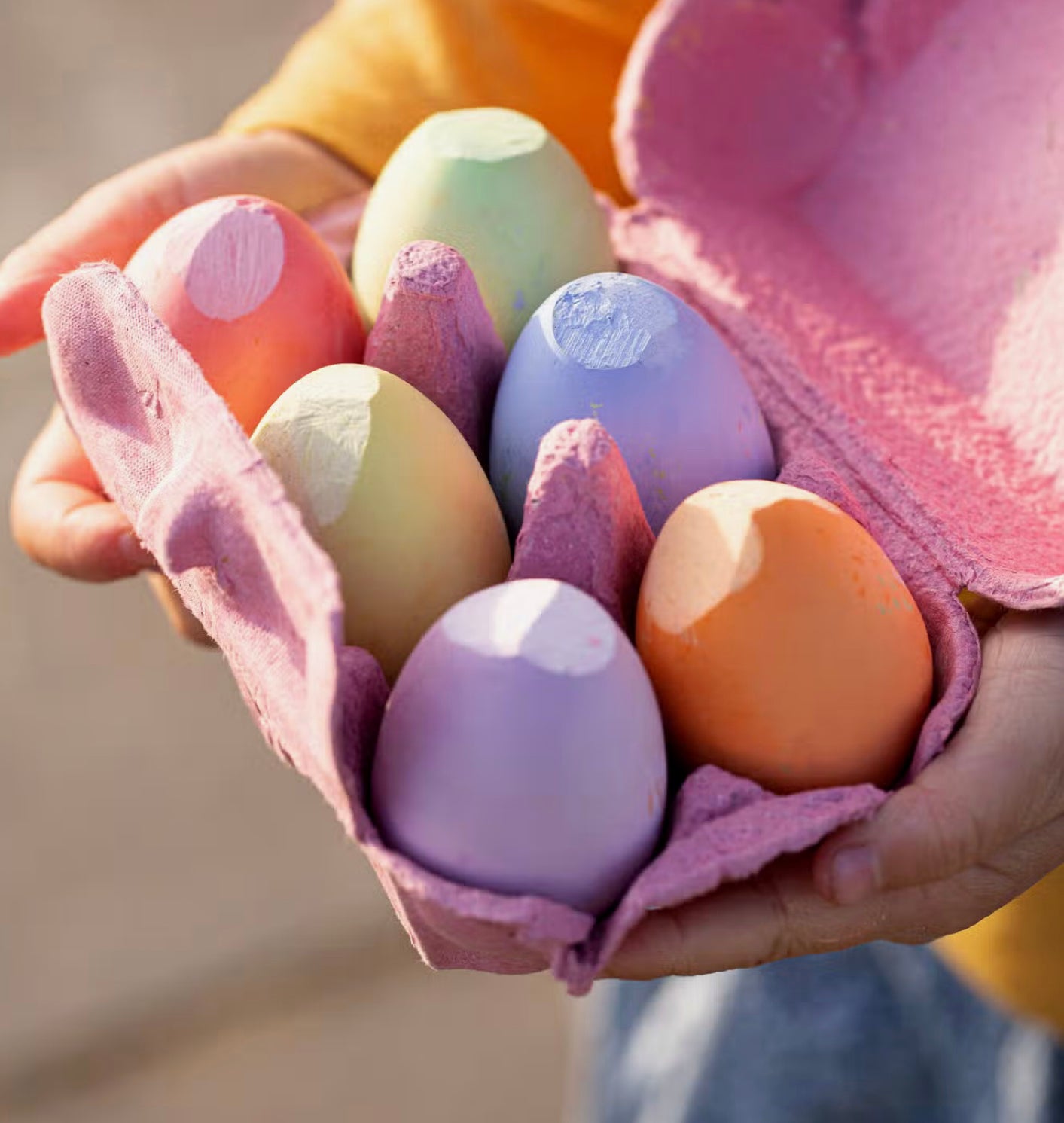 Egg shape pavement chalk