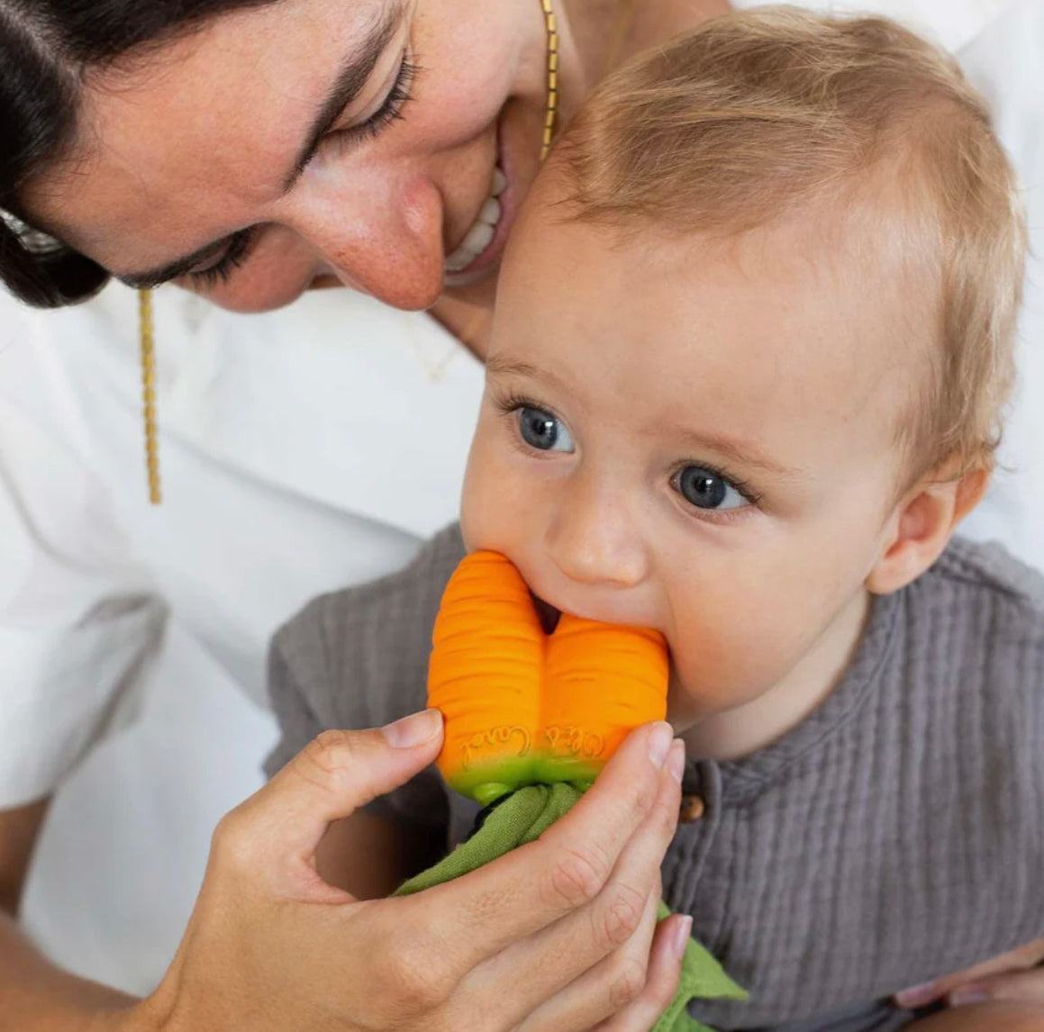 Oli & Carol Mini Doudou - Teether