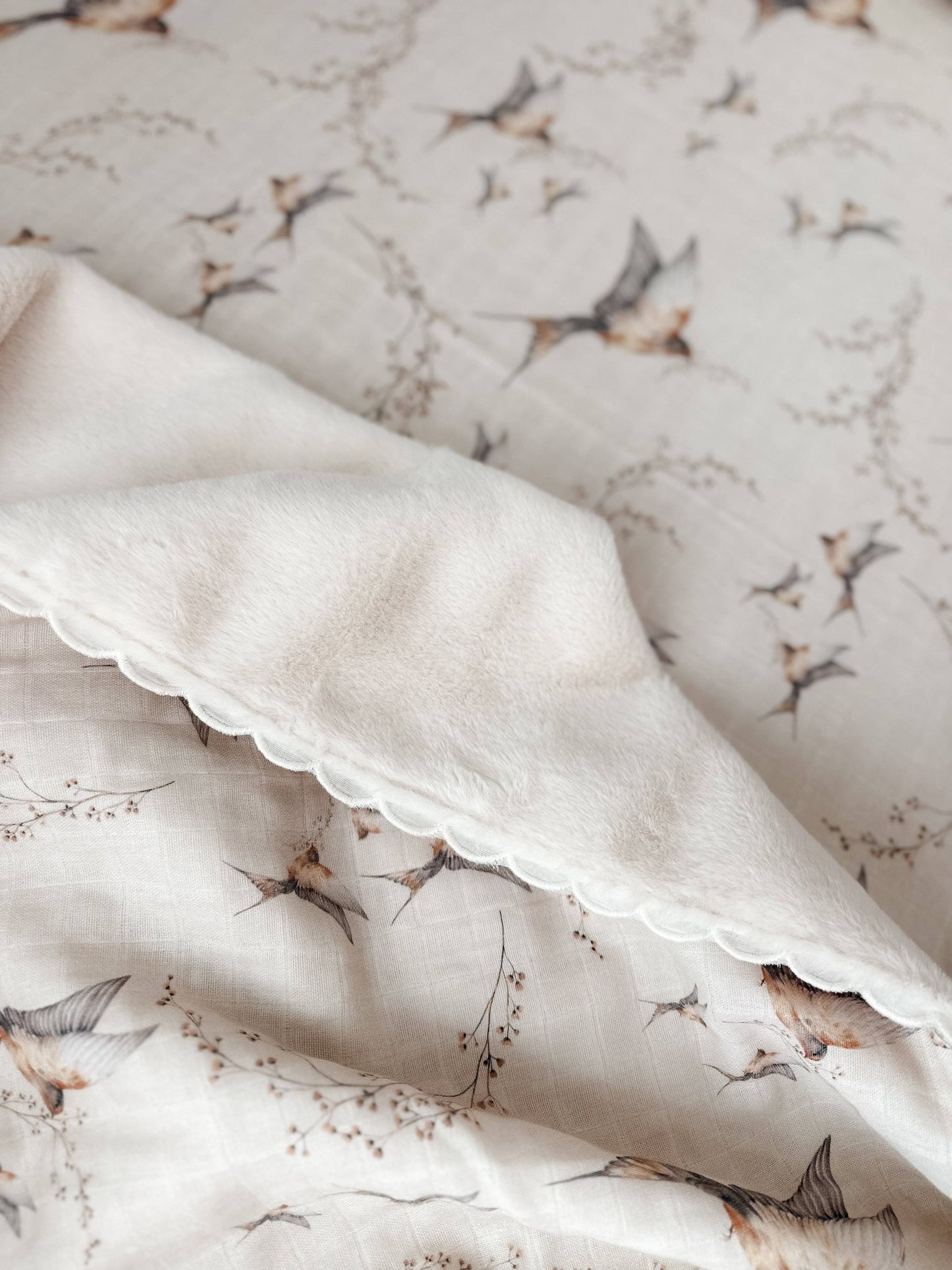 Pop Ya Tot Nightingale Fur Lined Cot Blanket