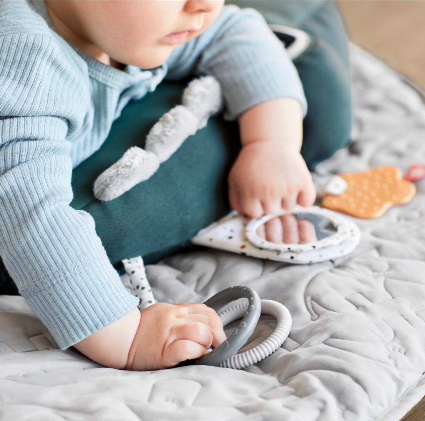 Tummy time Activity Croco