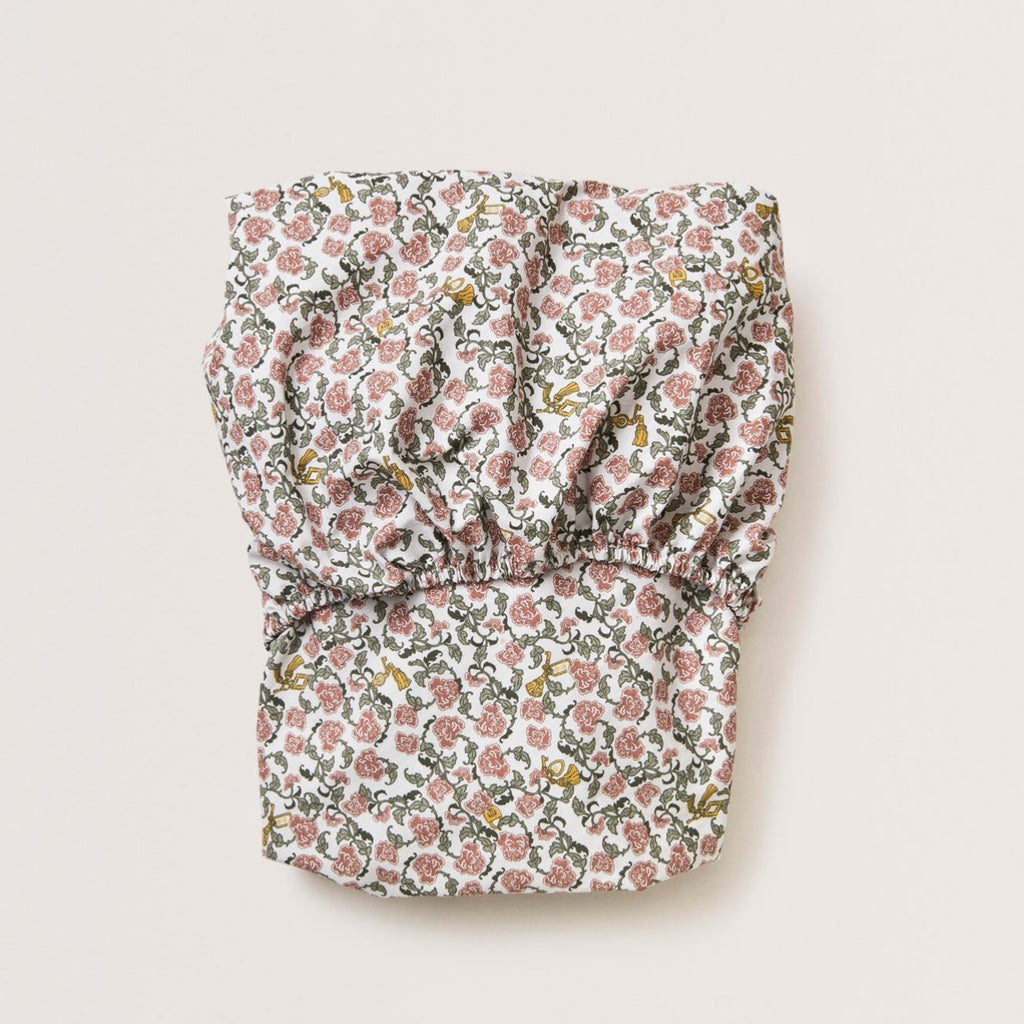 Floral vine fitted cot sheet