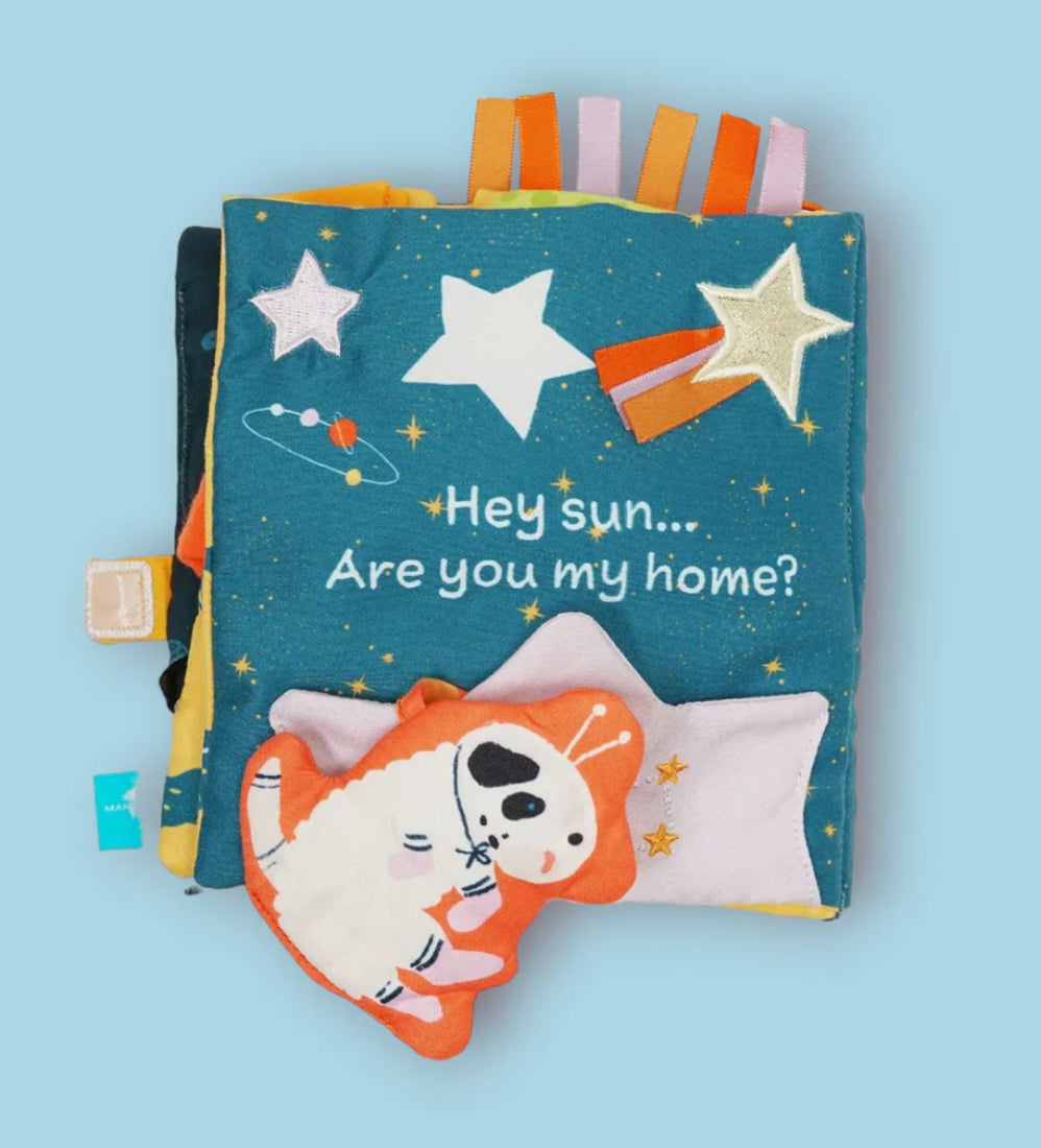 Little rocket finds home fabric book