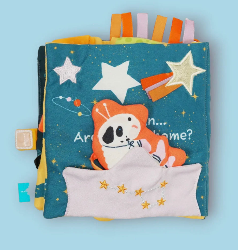 Little rocket finds home fabric book